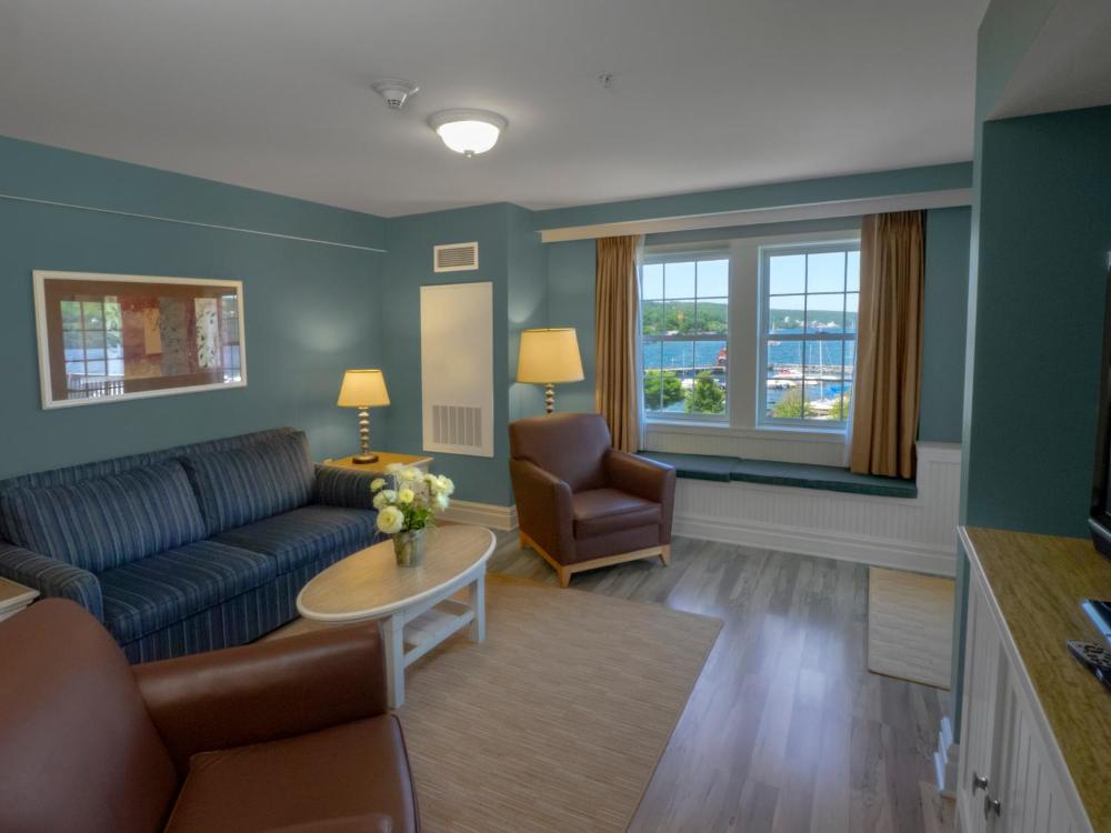 King Suite with Sofa Bed interior